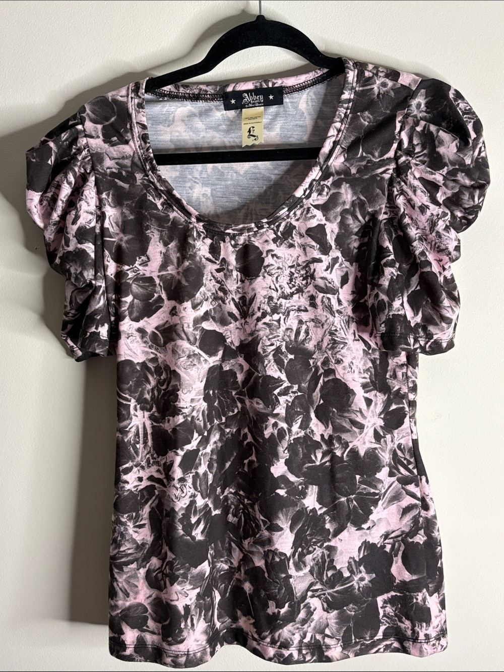 Abbey Dawn Pink and Black Floral Puff Sleeve Tee
